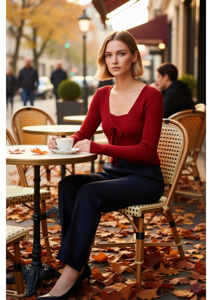 Kadın Bağlama Detaylı Crop Triko Bluz ve Hırka Takımı Bahar Kombinlerinin Şık ve Rahat Parçası fiyatları