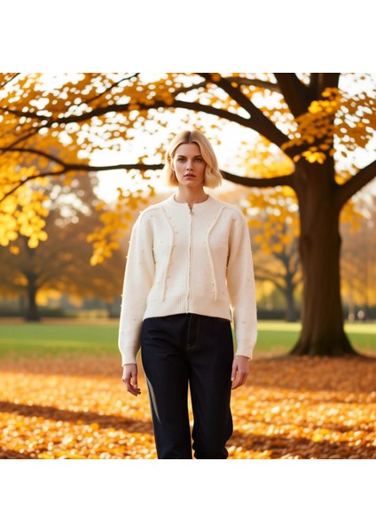 Fermuarlı Taş Detaylı Yumuşak Dokulu Triko Hırka Mont Görünümlü Şık Kadın Üst Giyim Parçası