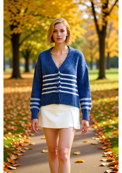 Kadın Oversize V Yaka Çizgili Triko Hırka Rahat Kesimi ve Yumuşak Dokusuyla Günlük Şıklık Şık