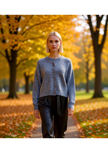 Kadın Bisiklet Yaka Düşük Kol Oversize Kesim Triko Hırka Kış Günleri Konforlu Şık Bir Dış Giyim