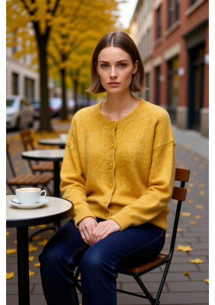 Kadın Bisiklet Yaka Düşük Kol Oversize Kesim Triko Hırka Kış Günleri Konforlu Şık Bir Dış Giyim fiyatları