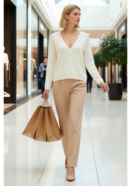 Kadın Yumuşak Dokulu V Yaka Düğmeli Regular Fit Uzun Kollu Triko Hırka Günlük Stilinize Özel modelleri