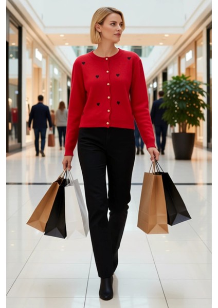 Kadın Yumuşak Dokulu Kalp Desenli Nakış Işlemeli Triko Hırka Günlük Şıklık ve Sunan Tasarım modelleri