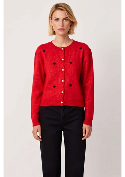 Kadın Yumuşak Dokulu Kalp Desenli Nakış Işlemeli Triko Hırka Günlük Şıklık ve Sunan Tasarım fırsatları