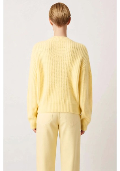 Kadın Yumuşak Dokulu Rahat Kesim Bisiklet Yaka Düz Desen Uzun Kollu Triko Hırka Fonksiyonel indirimleri