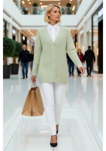 Kadın Düğmeli V Yaka Yumuşak Triko Hırka Rahat Kesim Uzun Kollu Kışlık Giyim ve Konforu Şık modelleri