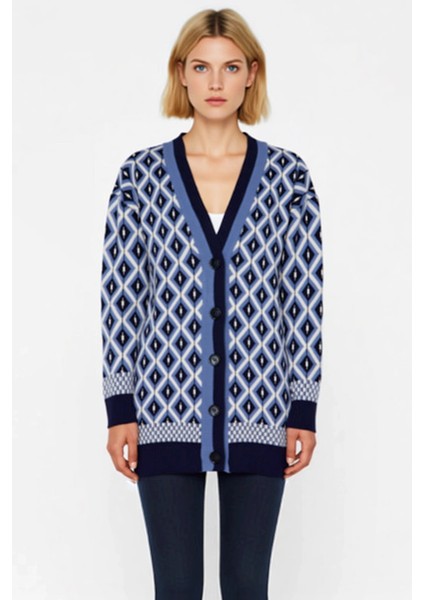 Kadın Jakar Desenli V Yaka Uzun Kollu Düğmeli Rahat Kesim Triko Hırka Günlük Şıklık ve Konfor fırsatları