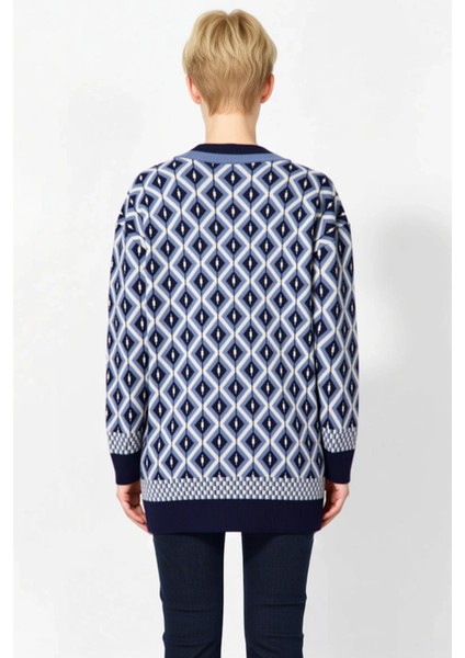 Kadın Jakar Desenli V Yaka Uzun Kollu Düğmeli Rahat Kesim Triko Hırka Günlük Şıklık ve Konfor indirimleri