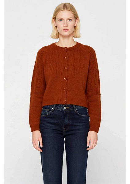 Kadın Şık ve Rahat Kısa Kesim Düğmeli Yumuşak Dokulu Ajurlu Delikli Triko Hırka Günlük Kullanım fırsatları