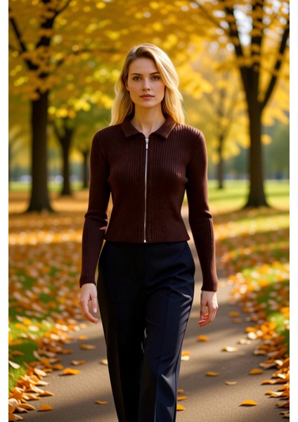 Kadın Yumuşak Dokulu Fitilli Crop Fermuarlı Triko Hırka Polo Yaka Detaylı Konforlu Günlük Şıklık