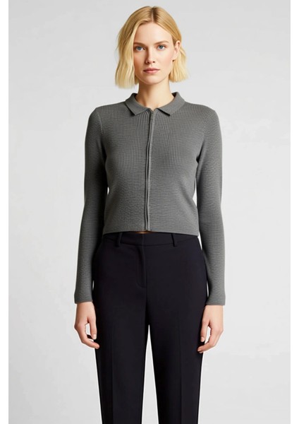 Kadın Crop Kesim Fermuarlı Polo Yaka Uzun Kollu Fitilli Triko Hırka Günlük Şıklık ve Sunan Tasarım fırsatları