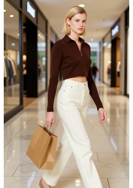 Kadın Crop Kesim Fermuarlı Polo Yaka Uzun Kollu Fitilli Triko Hırka Günlük Şıklık ve Sunan Tasarım modelleri