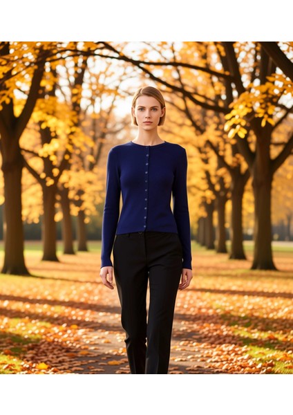 Kadın Düğmeli Bisiklet Yaka Uzun Kollu Ince Dokulu Yumuşak Regular Kesim Günlük Triko Hırka