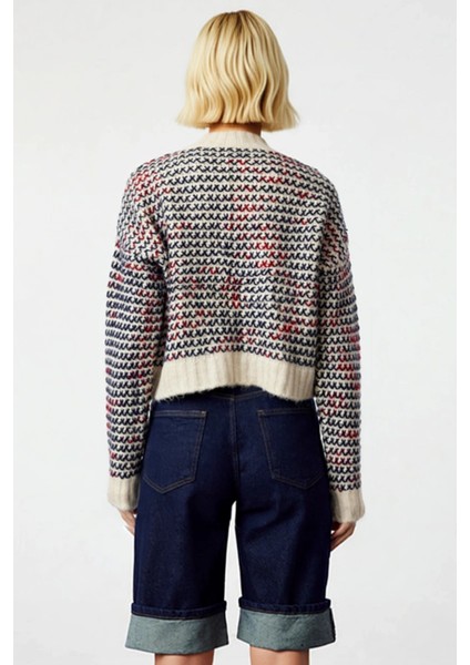 Kadın Sıcak Tutan Oversize Crop Dik Yaka Geometrik Örgü Desenli Uzun Kollu Triko Hırka Kış indirimleri