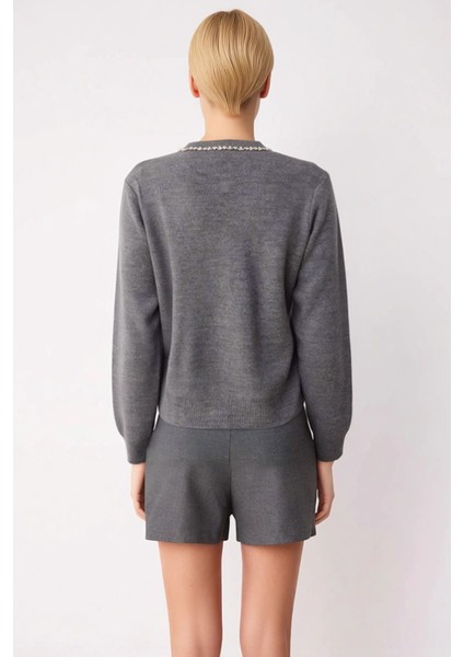 Kadın Taş Işlemeli Bisiklet Yaka Düz Kesim Uzun Kollu Triko Hırka Kış Aylarının Konforlu ve Şık indirimleri