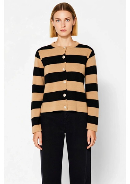 Kadın Çizgili Bisiklet Yaka Düğmeli Triko Hırka Konforlu Regular Kesim Günlük Stilinize Özel Bir fırsatları