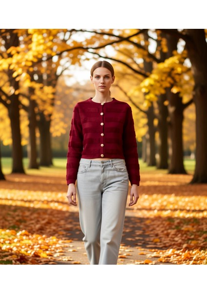 Kadın Dokulu Bisiklet Yaka Crop Triko Hırka Uzun Kollu Şık Düğmeli Rahat Kalıp Günlük Şıklık Sunar