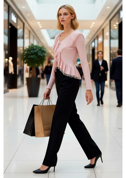 Kadın Özel Iplik Fırfır Detaylı V Yaka Bağlamalı Crop Kesim Uzun Kollu Ince Triko Hırka Şık ve Rahat modelleri