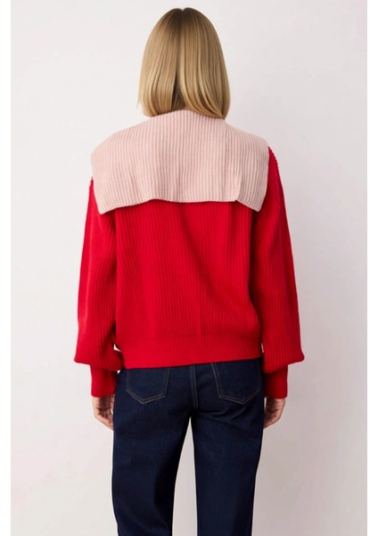 Kadın Devrik Yakalı Renk Bloklu Yumuşak Dokulu Triko Hırka Günlük Şıklık ve Konfor Estetik indirimleri