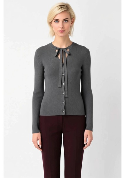 Kadın Merserize Dokulu Bağlama Detaylı Vücuda Oturan Uzun Kollu Düğmeli Triko Hırka Modern fırsatları