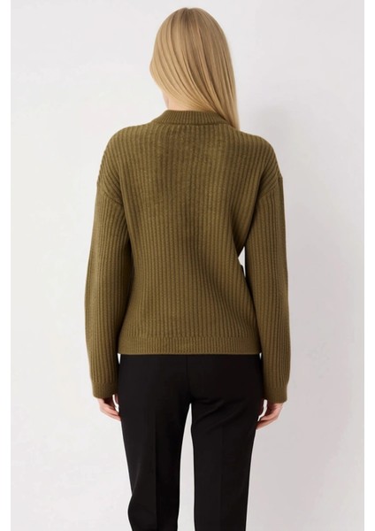 Kadın Ribanalı Dokulu Triko Hırka Düğme Detaylı Rahat ve Şık Görünüm Sunan Örgü Tasarım Spor indirimleri