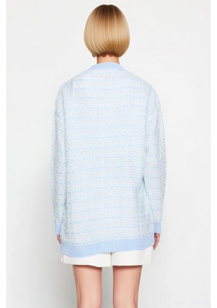 Kadın Geniş Kalıp V Yaka Düşük Kol Dokulu Simli Tüvit Görünümlü Uzun Triko Hırka Düğmeli Şık indirimleri