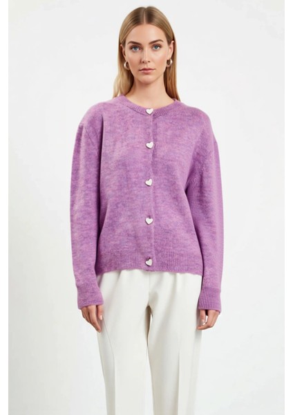 Kadın Yumuşak Dokulu Kalp Düğmeli Triko Hırka Ceket Görünümüyle Şıklık ve Konforu Birleştiriyor fırsatları