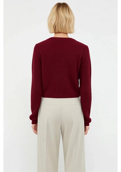 Kadın Regular Kalıp Triko Hırka Uzun Kollu ve Bisiklet Yaka Detaylarıyla Konforlu Bir Parça indirimleri