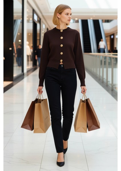 Kadın Regular Kalıp Gül Düğmeli Crop Triko Hırka Ceket Görünümlü Modern Şıklık Sunumu Spor modelleri