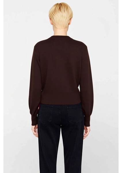 Kadın Regular Kalıp Gül Düğmeli Crop Triko Hırka Ceket Görünümlü Modern Şıklık Sunumu Spor indirimleri