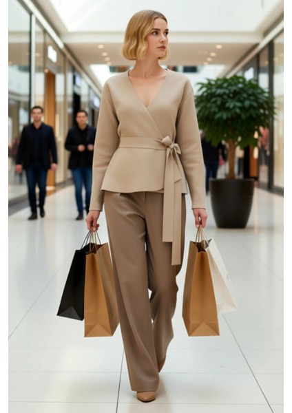 Kadın Kruvaze Bağlama Detaylı Fitilli Triko Bluz Günlük ve Iş Hayatına Uygun Uzun Kollu Üst Giyim modelleri