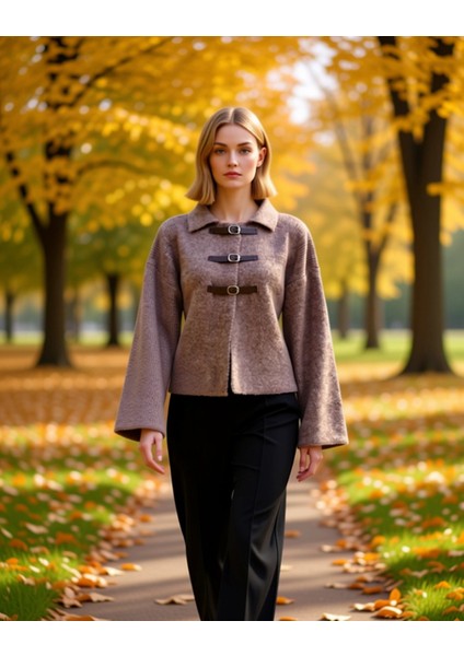 Kadın Polo Yaka Toka Detaylı Düşük Kol Yumuşak Dokulu Triko Hırka Ceket ve Modern Konforu Şık