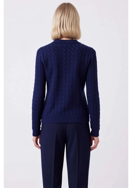 Kadın Yumuşak Dokulu V Yaka Saç Örgü Desenli Parlak Düğme Detaylı Uzun Kollu Rahat Triko Hırka indirimleri