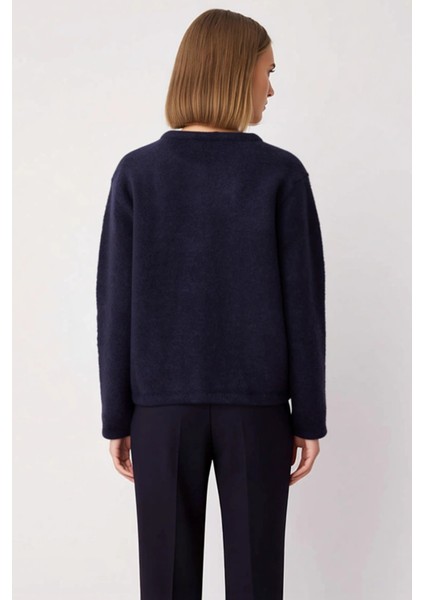 Kadın Dokulu Geniş Kalıp Mont Görünümlü Triko Hırka Kış Sezonu ve Stil Sunar Fonksiyonel Şık indirimleri