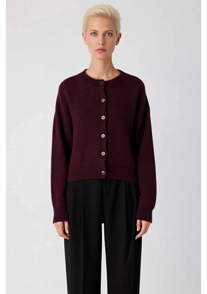 Kadın Bisiklet Yaka Düşük Kol Oversize Kesim Triko Hırka Kış Günleri Konforlu Şık Bir Dış Giyim fırsatları