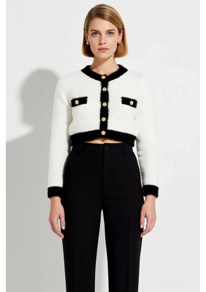 Kadın Crop Sakal Tüylü Iplik Detaylı Ceket Görünümlü Triko Hırka Modern ve Konforlu Stil Şık fırsatları