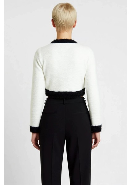 Kadın Crop Sakal Tüylü Iplik Detaylı Ceket Görünümlü Triko Hırka Modern ve Konforlu Stil Şık indirimleri