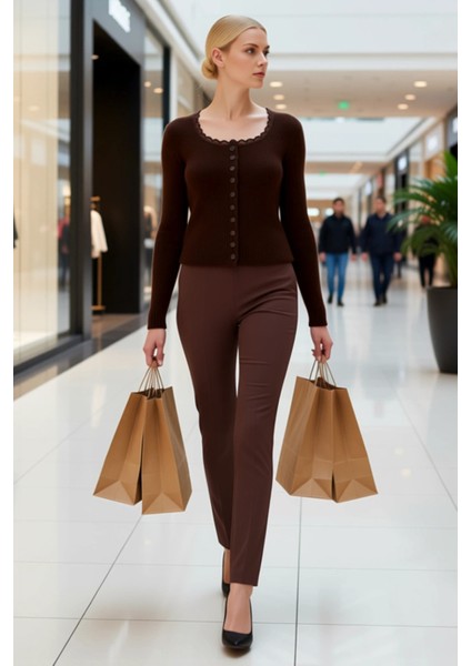 Kadın Crop Dantel Detaylı Kare Yaka Fitilli Triko Hırka Düğmeli Uzun Kollu Şık Tasarım Günlük modelleri