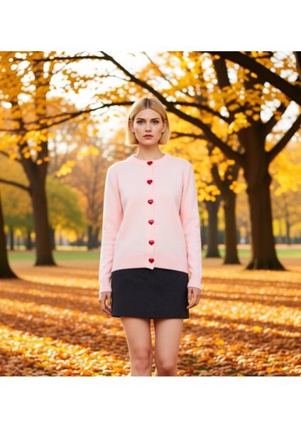 Kadın Yumuşak Dokulu Kalp Düğmeli Uzun Kollu Bisiklet Yaka Regular Kesim Triko Hırka Günlük