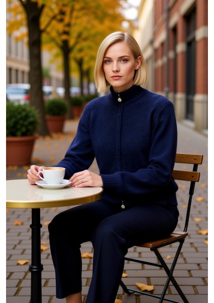 Kadın Fermuarlı Dik Yaka Papatya Detaylı Triko Hırka Günlük Şıklık ve Konfor Sunan Zarif Bir Parça fiyatları