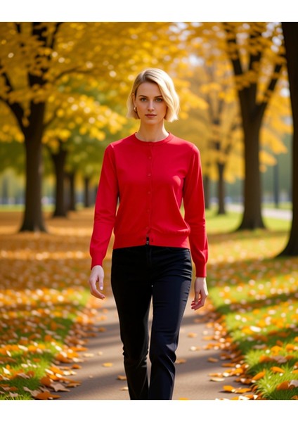 Kadın Zamansız Şıklık Sunan Klasik Düğmeli Hırka Konforlu %100 Pamuk Örgü Tasarım Günlük Kullanım