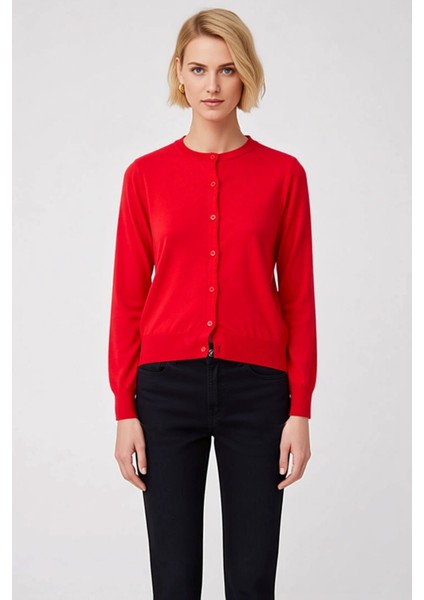 Kadın Zamansız Şıklık Sunan Klasik Düğmeli Hırka Konforlu %100 Pamuk Örgü Tasarım Günlük Kullanım fırsatları