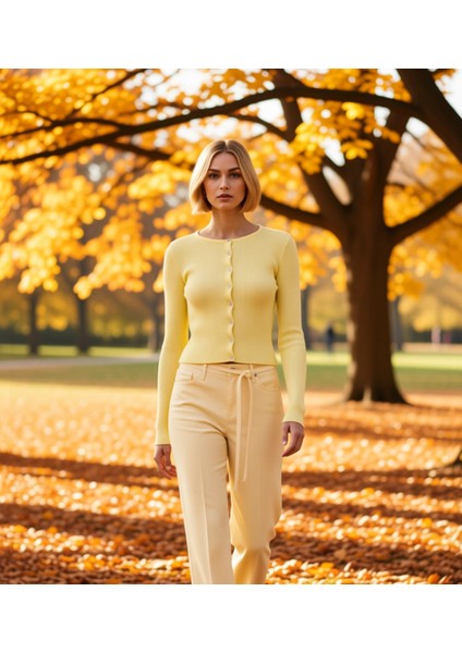 Merserize Görünümlü Fitilli Triko Hırka Kadın Gardırobunun Vazgeçilmez Parçası