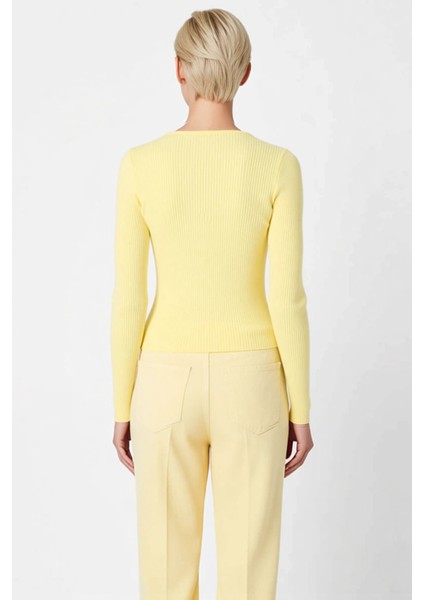 Merserize Görünümlü Fitilli Triko Hırka Kadın Gardırobunun Vazgeçilmez Parçası indirimleri