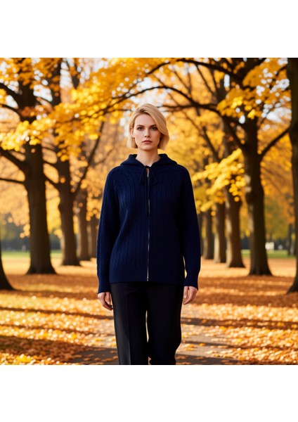 Kadın Rahat Kesim Saç Örgü Desenli Kapüşonlu Fermuarlı Triko Hırka Kışlık Kombinlerinize Şıklık