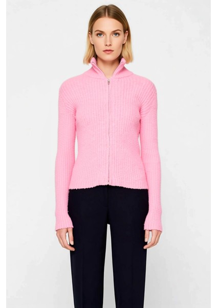 Kadın Gardırop Temelleri Fermuarlı Dik Yaka Yumuşak Dokulu Fit Kesim Uzun Kollu Triko Hırka