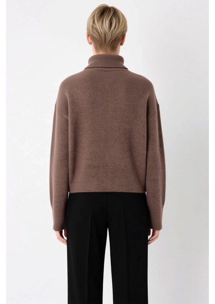 Kadın Yumuşak Dokulu Geniş Kalıp Fermuarlı Triko Hırka Günlük Stilinize Konforlu ve Şık Bir Dokunuş fırsatları