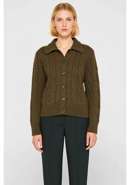 Kadın Saç Örgülü Yumuşak Dokulu Polo Yaka Düşük Kol Rahat Kesim Triko Hırka Günlük Şıklık ve Konfor fırsatları