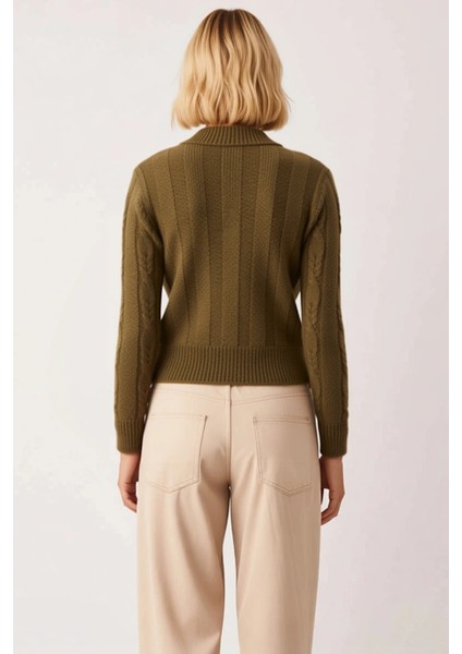 Kadın Saç Örgülü Yumuşak Dokulu Polo Yaka Düşük Kol Rahat Kesim Triko Hırka Günlük Şıklık ve Konfor indirimleri