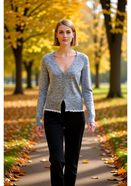 Kadın Gardırobunun Vazgeçilmezi Konforlu V Yaka Uzun Kollu Dantel Garnili Triko Hırka Spor